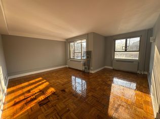 73-32 196th St #B, Fresh Meadows, NY 11366