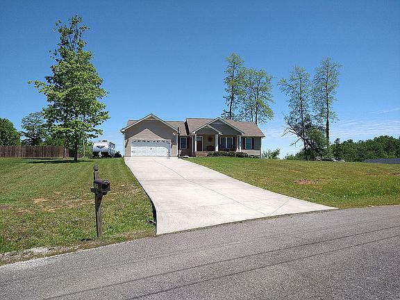 2nd image of 2105 Bear Creek Cir