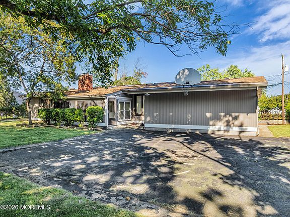 4th image of 452 Lehigh Drive