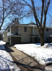 1036 E Travelers Trl, Burnsville, MN, 55337