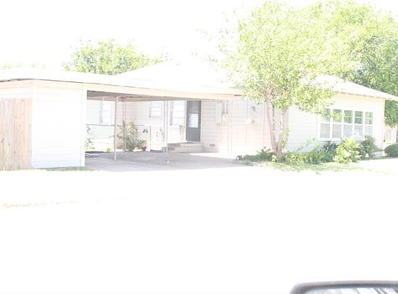 3rd image of 517 Woodlawn Dr