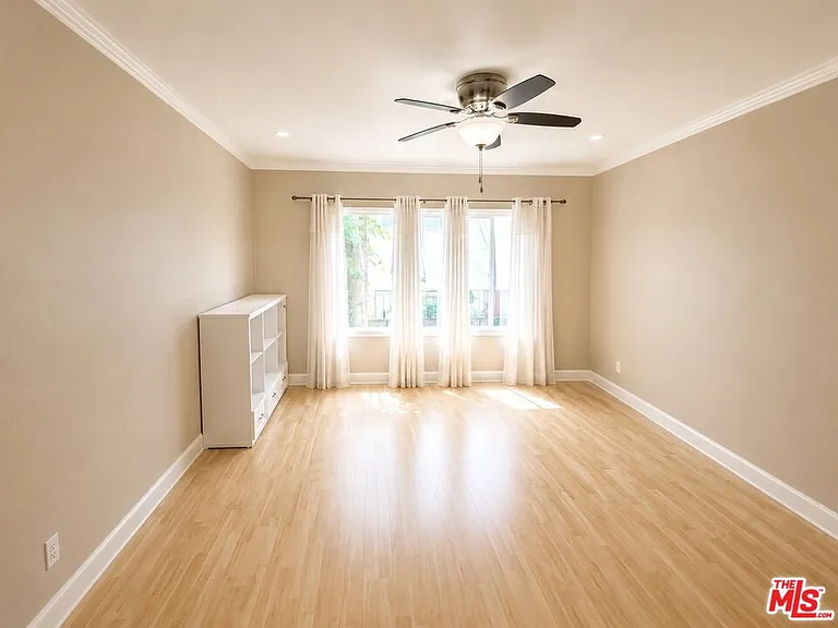 5870 Green Valley Cir #129 — Photo 15
