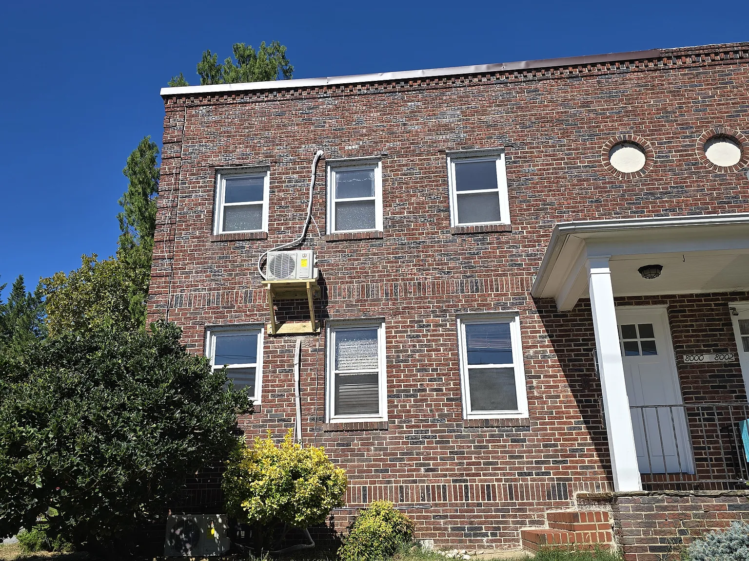 2 bed, 875 sqft, $1,550 — Photo 1