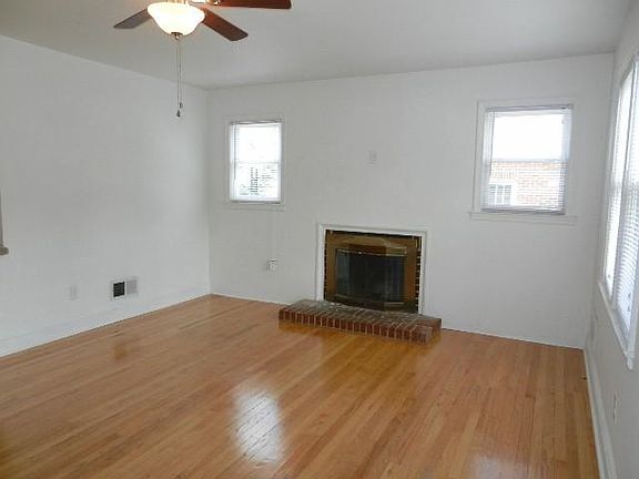 2nd image of 2512 Ravenwood Ave NW