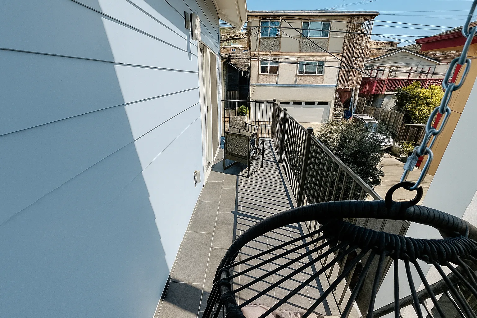 3 bed, 1100 sqft, $5,500 — Photo 3
