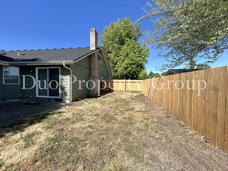 2035 Harvard Dr — Photo 34