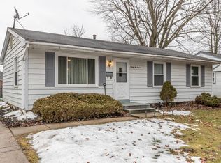 3211 Sunderland Rd, Lansing, MI 48911