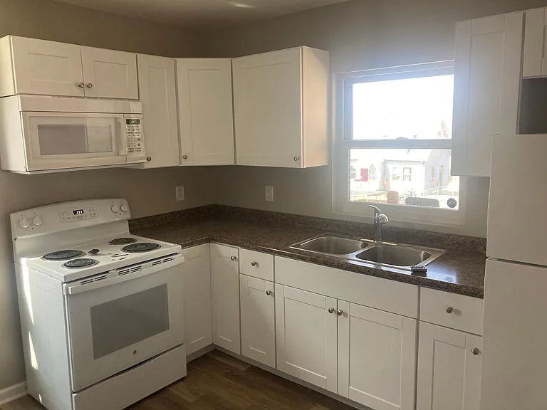 6023 Birch St — Photo 3