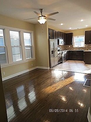 5th image of 3126 N Monticello Ave #1