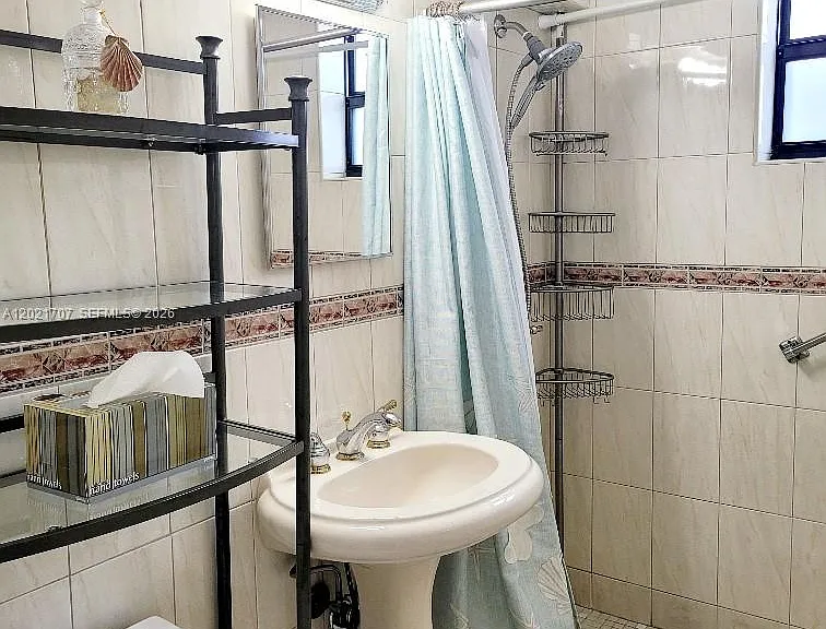 322 Harding St #B101 — Photo 14