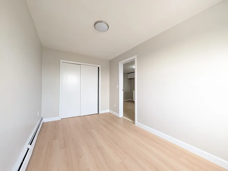 22 Somme St #3 — Photo 9