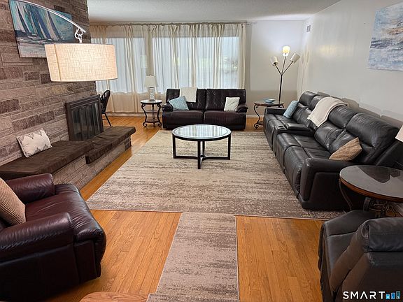 3rd image of 7 Riverview Street