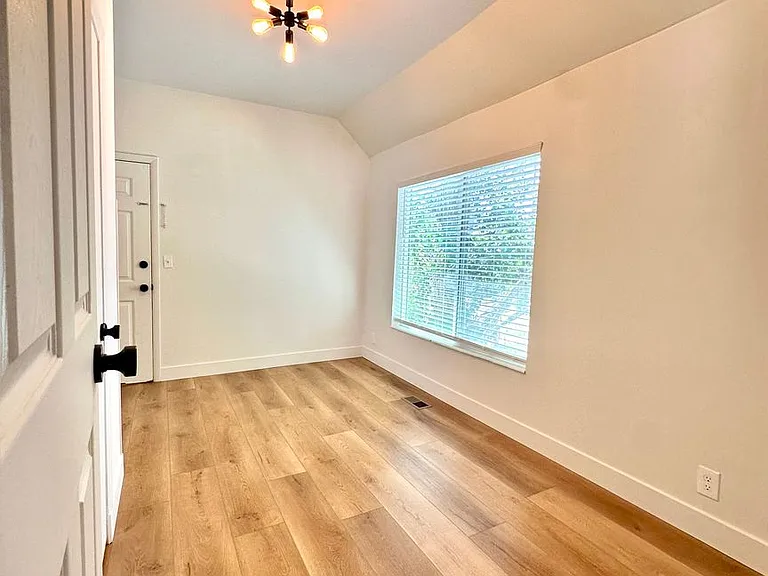 1012 S West Temple St — Photo 7