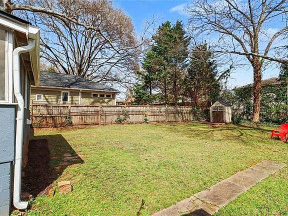 5th image of 762 Livingstone Pl
