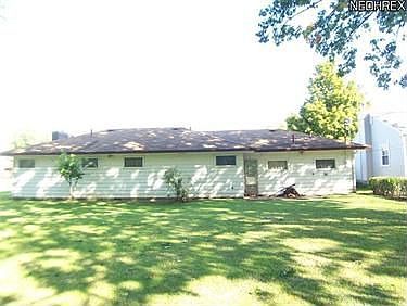 3rd image of 1205 Lakeview Dr