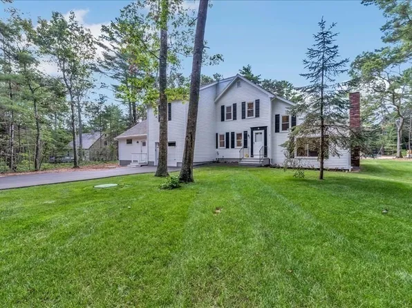 3 Viber Ln #1, East Falmouth, MA 02536