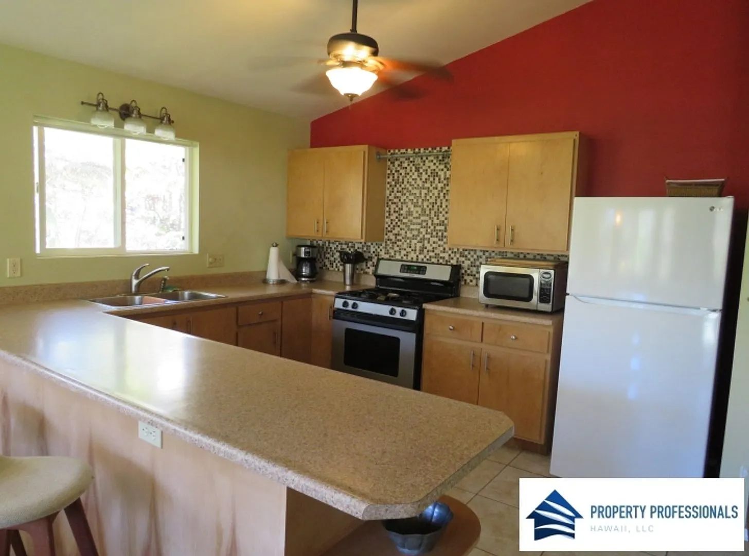 Fully furnished in Volcano — Photo 4