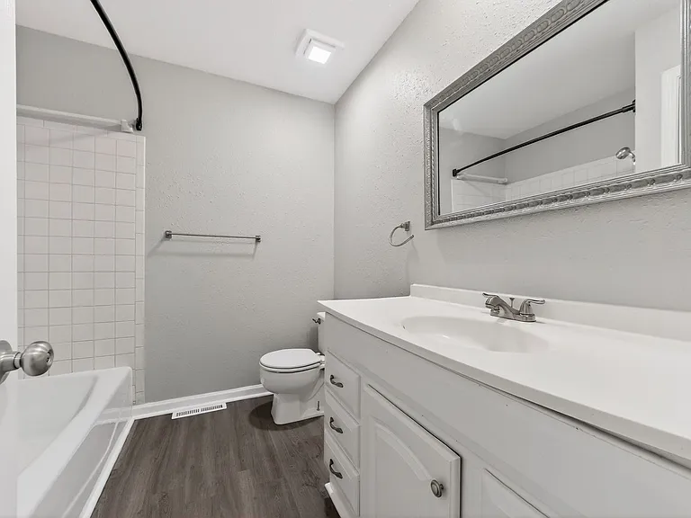 1802 SW Sunset Ave — Photo 7