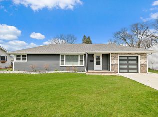639 Braeburn Rd, Dundee, IL