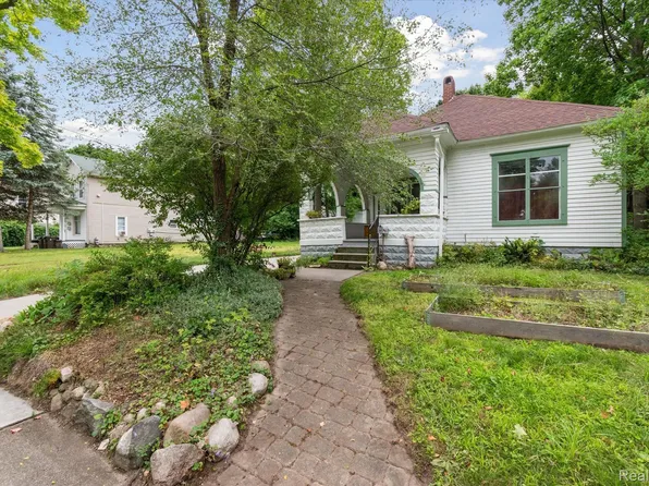 203 Sanborn Ave, Big Rapids, MI 49307