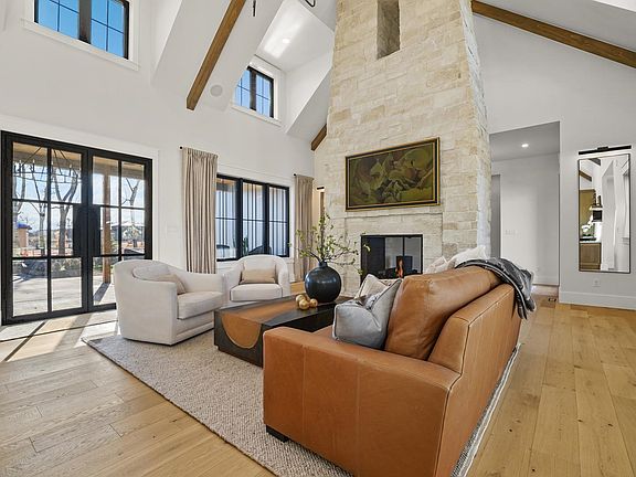 5th image of 660 Box Canyon Ct