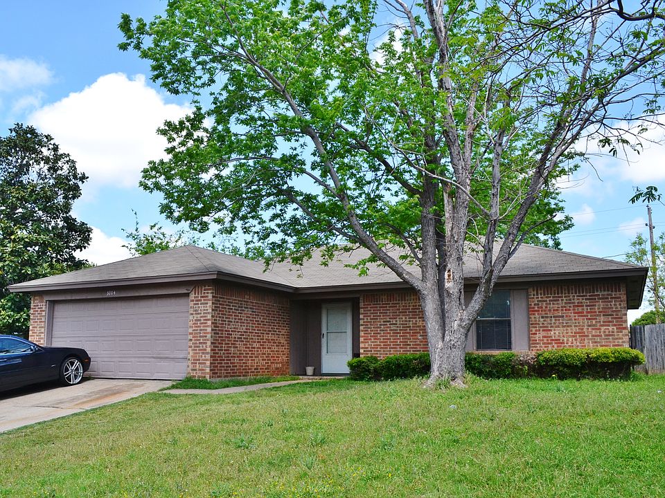 1st image of 3204 S Meadow Dr