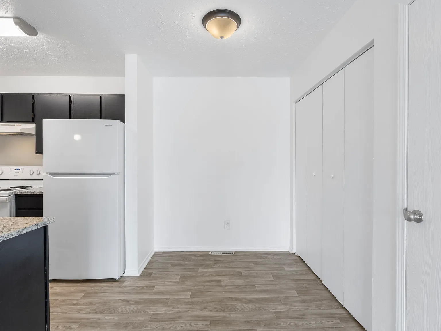 2 bed, $815 — Photo 4