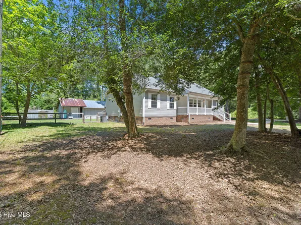 981 Sloop Point Loop Road, Hampstead, NC 28443