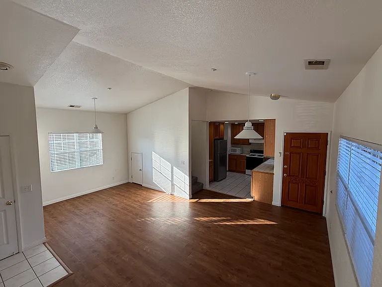 4282 Carpinteria Ave #A — Photo 3