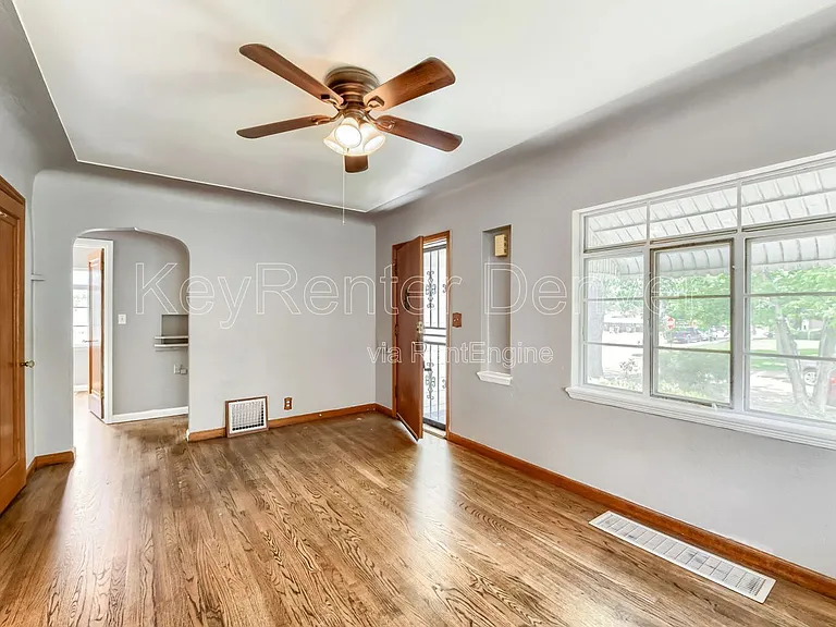 4195 Benton St — Photo 6