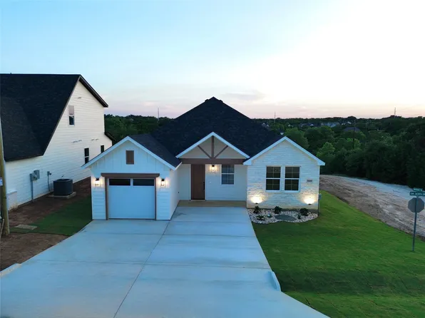 5600 San Jacinto Dr, Granbury, TX 76048