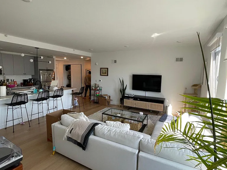 406 Jackson St #5 — Photo 3