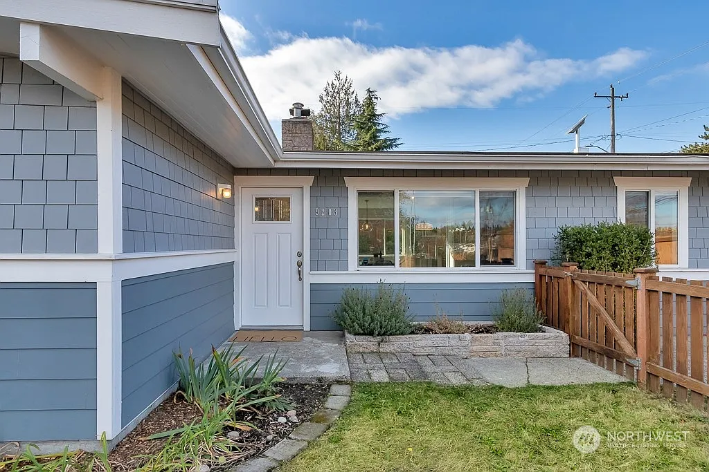9203 29th Avenue SW photo 1