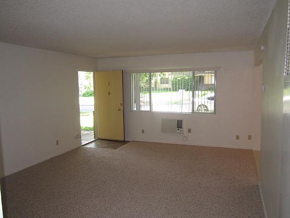 2nd image of 11180 Poplar St APT 1