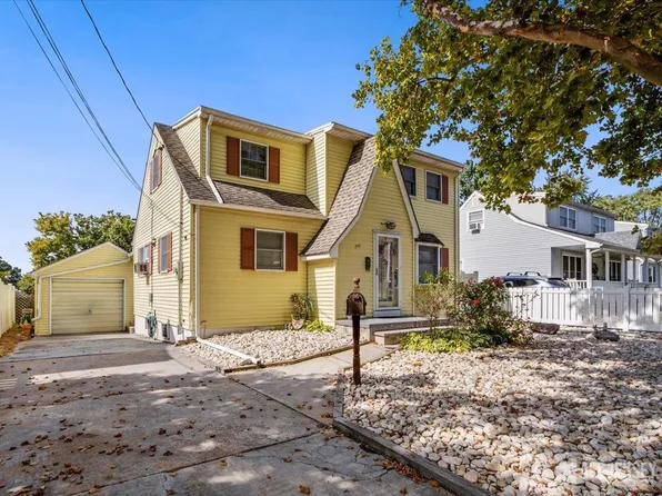 117 Buchanan Ave, Parlin, NJ 08859