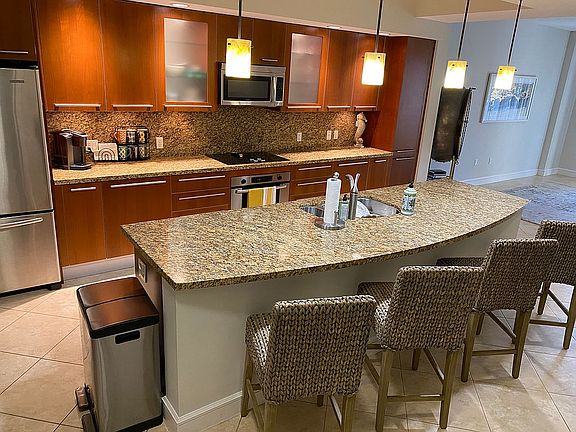 3rd image of 4445 El Mar Dr #2204