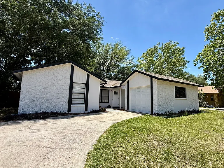 7502 Culver Ln — Photo 4