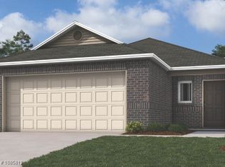 8801 Preston Wood Dr, Fort Smith, AR 72916