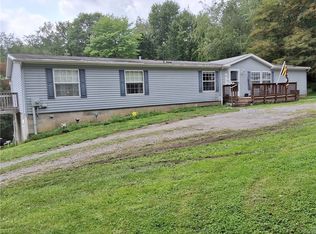 425 Purdy Rd, Burgettstown, PA 15021