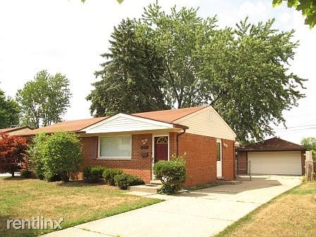 2nd image of 40576 Orangelawn Ave