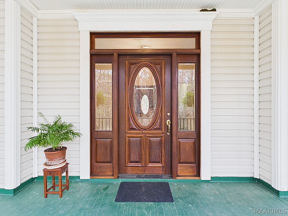 2nd image of 37 Trotters Mill Rd