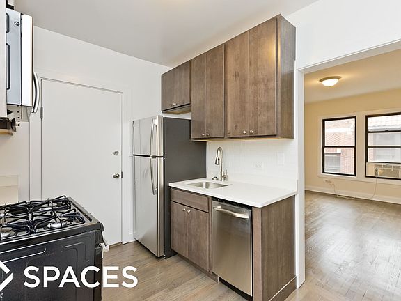 2nd image of 2641 N Spaulding Ave #3EA