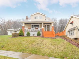 3303 W Ridgewood Dr, Parma, OH 44134