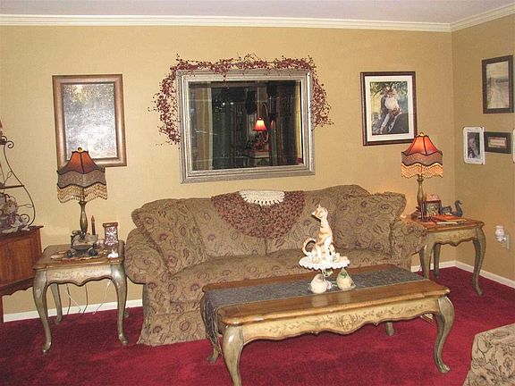 4th image of 6 Heinrick Cir