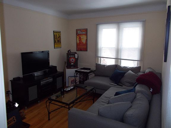 2nd image of 509 E 3rd St #2F