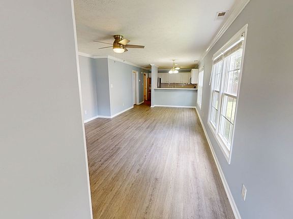 2nd image of 2900 Brookcrossing Dr