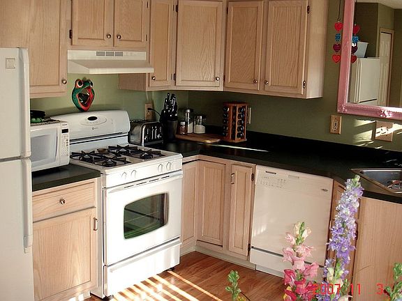 3rd image of 864 Tollis Pkwy #F-l