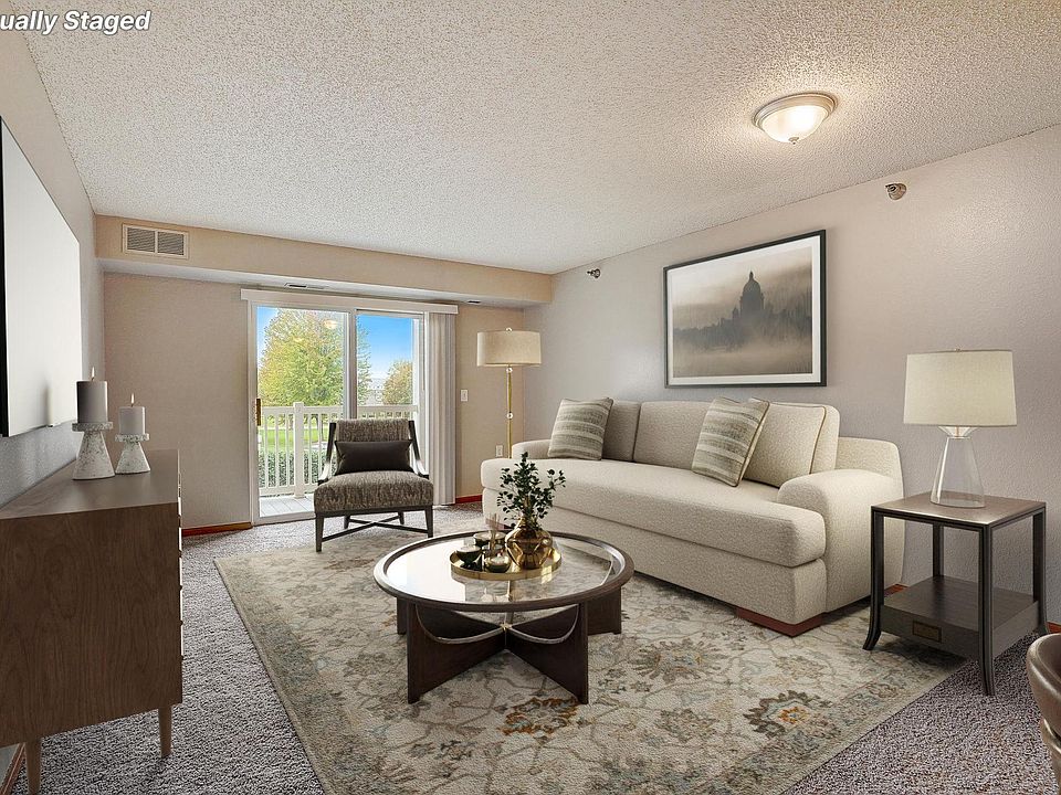 1st image of 1321 Lake Dr #213