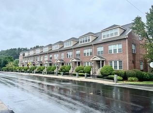 2 Powder Mill Sq #3, Andover, MA 01810