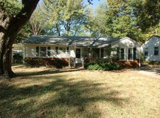 7138 Outlook St, Overland Park, KS 66204